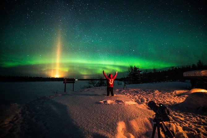 Private Northern Lights photography tour in Rovaniemi - Setting up your camera under Arctic skies
