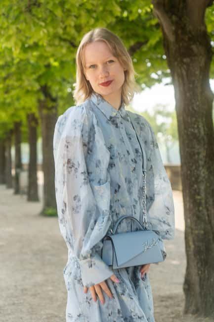 Private Photo Session - Streets of Paris - Fast delivery for a short Paris visit