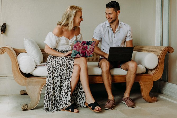 Private Photo Session with a Local Photographer in Dubai - Choosing the location and managing expectations
