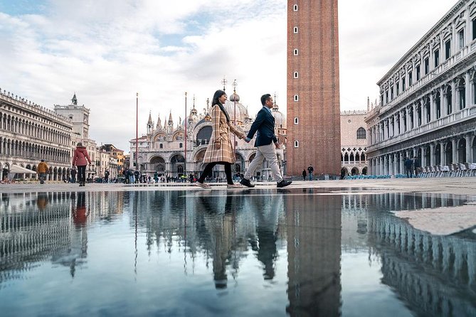 Private Photo Shoot in Venice with Gondola Ride - The finished photo book and what you receive