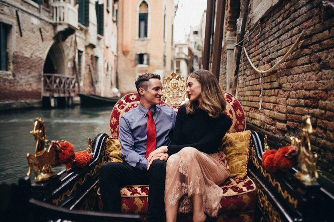 Private Photo Shoot in Venice with Gondola Ride Included - Why the 8:30 am start matters in Venice