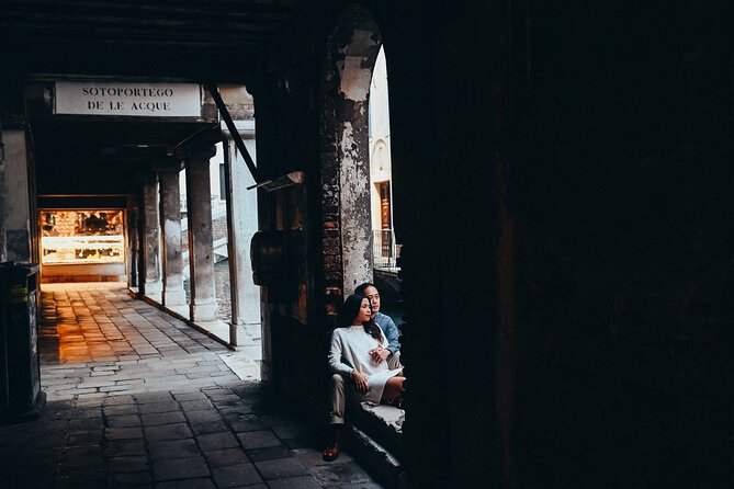 Private Photo Shoot in Venice with Gondola Ride Included - Who should book this experience