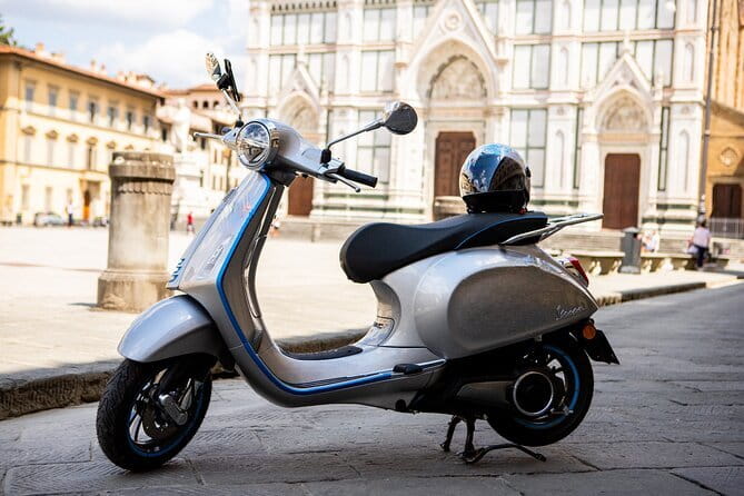 Private Photo Tour in Florence with a Professional Photographer - Finding new angles in Piazza della Signoria