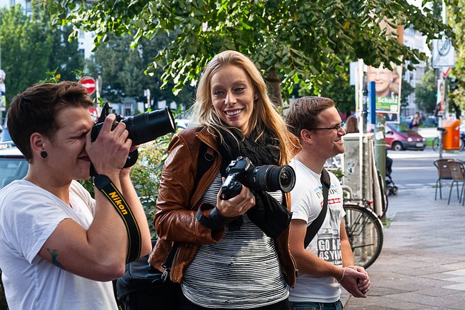 Private Photo Tour in Kreuzberg - One full hour inside Oranienstraße courtyards