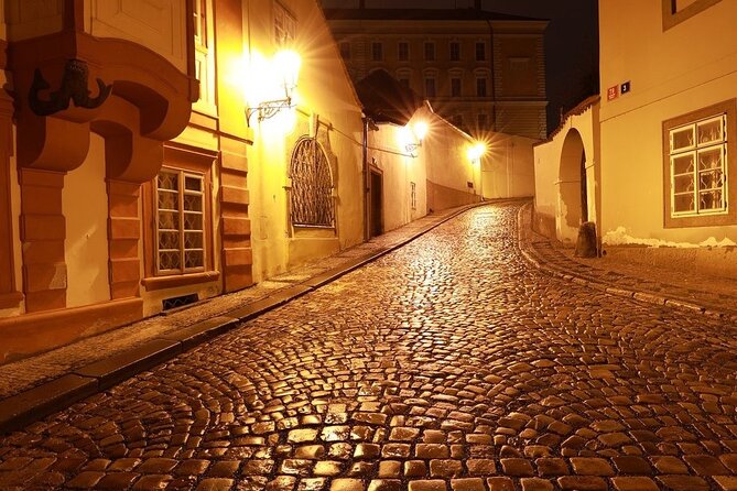 Private Photography Tour of Prague by Night - The social side: conversation, coffee, or a beer