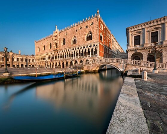 Private Photoshoot on Personal Gondola in Venice - Key points to know before booking