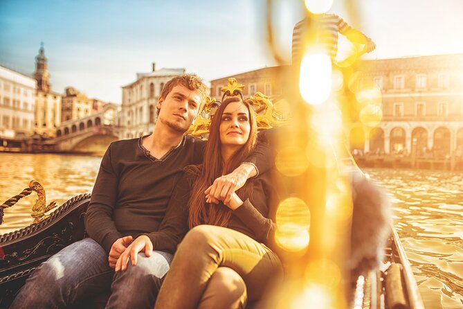 Private Photoshoot on Personal Gondola in Venice - The photographers and the level of direction
