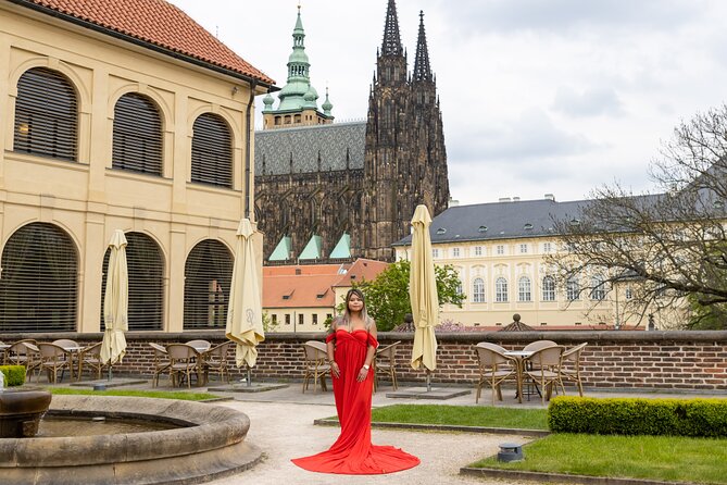 Private Photoshoot Tour in Prague - Timing, weather, and the walking pace