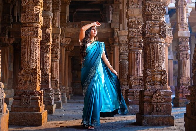 Private Photoshoot with a Local Photographer - Moving to Humayun’s Tomb by cab