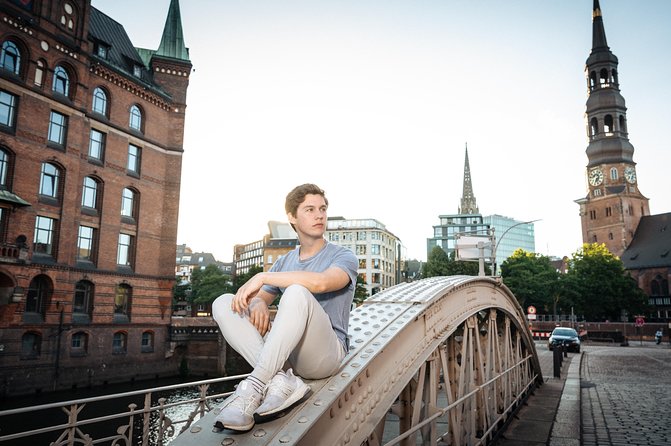 Private Romantic Urban & Street Photoshoot - What you learn about posing