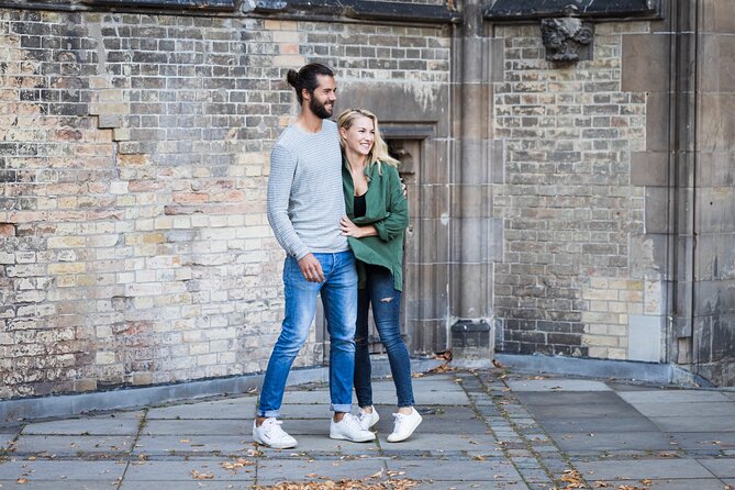 Private Romantic Urban & Street Photoshoot - Starting at Jungfernstieg by the Apple Store