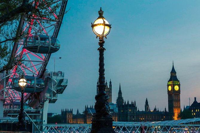 Private Tour: Night Photography Tour in London - Westminster Bridge turns traffic into light