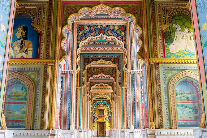 Private Tour of Jaipur's Most Instagrammable & Photogenic Spots - Patrika Gate: colorful arches and an easy first stop