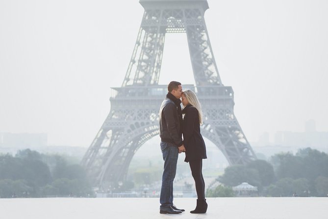 Private Tour: Personal Travel Photographer Tour in Paris - Montmartre and Sacre-Coeur