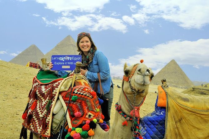 Private Tour to Giza Pyramids with professional Photographer - The Sphinx and the famous pyramid views
