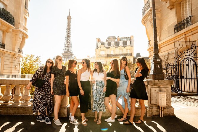 Professional Eiffel Tower Photo Tour with VOGUE Photographer - Pont d’Iéna: the closest Tower view