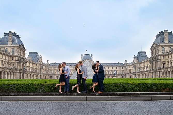 Professional Photo Shoot Walking Tour in Central Paris - Bridges, river views, and the changing light
