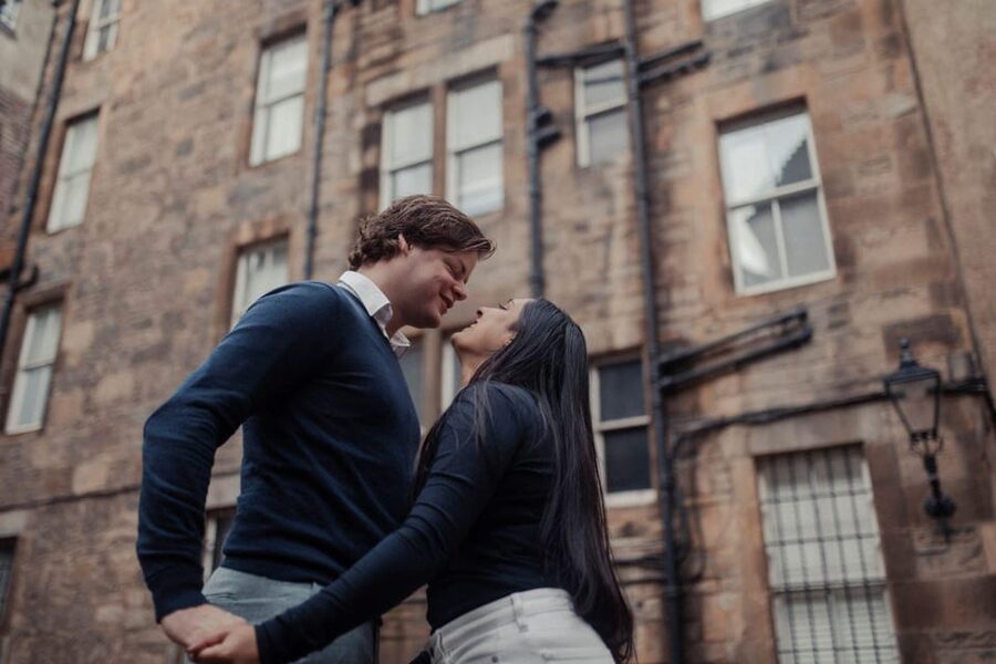 Romantic Photoshoot Experience for Couples in Edinburgh - Timing Matters More Than It Seems