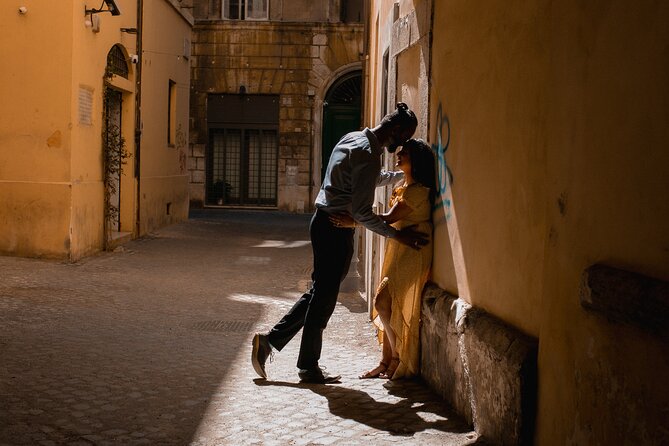 Rome: 1-Hour Private Photo Shoot for Family, Couples or Solo - The camera equipment and finished photographs