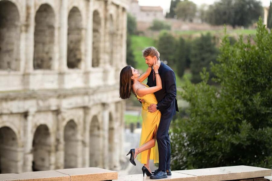 Rome: Colosseum Photoshoot – Private Session - A private way to photograph Rome’s ancient center