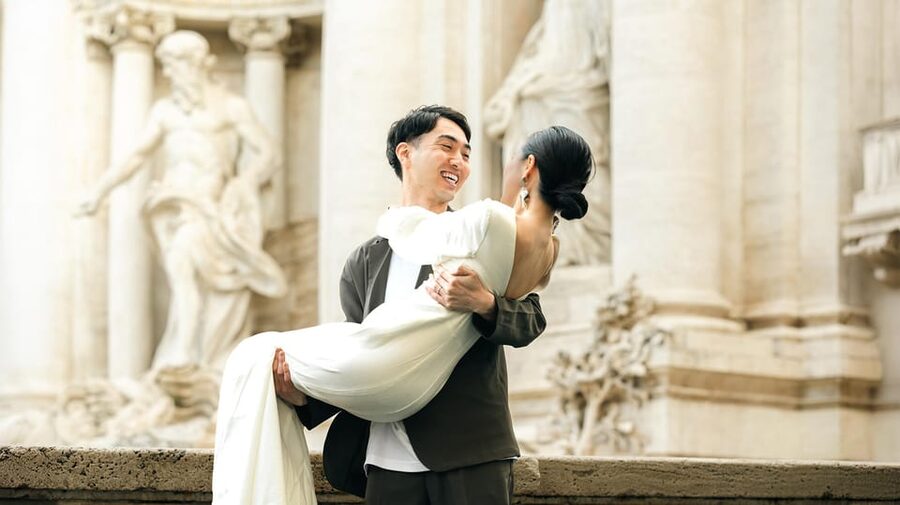 Rome: Early Morning Private Photoshoot at Iconic Landmarks - Starting at Trevi Fountain before the crowds
