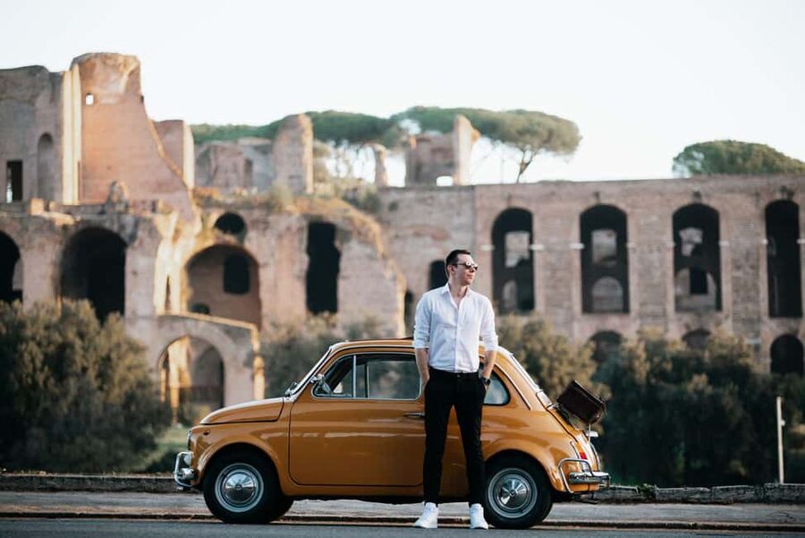 Rome: Fiat 500 Vintage Photography Service in Rome - Crossing toward Trastevere
