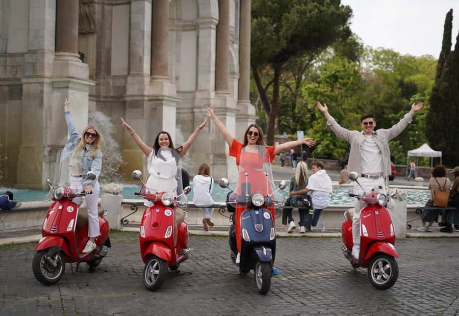 Rome: Photography Service by Vespa Scooter - Why a Vespa is a smart way to see Rome