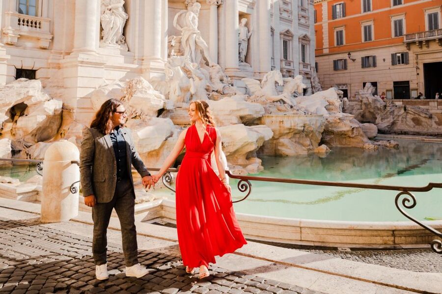Rome: Private Photoshoot at the Trevi Fountain - Working with crowds, weather, and unexpected changes