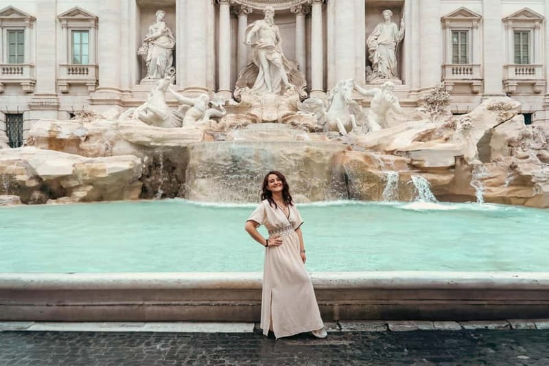 Rome: Private photoshoot at the Trevi Fountain Golden Hour - Why sunrise is the right time for Trevi Fountain photos