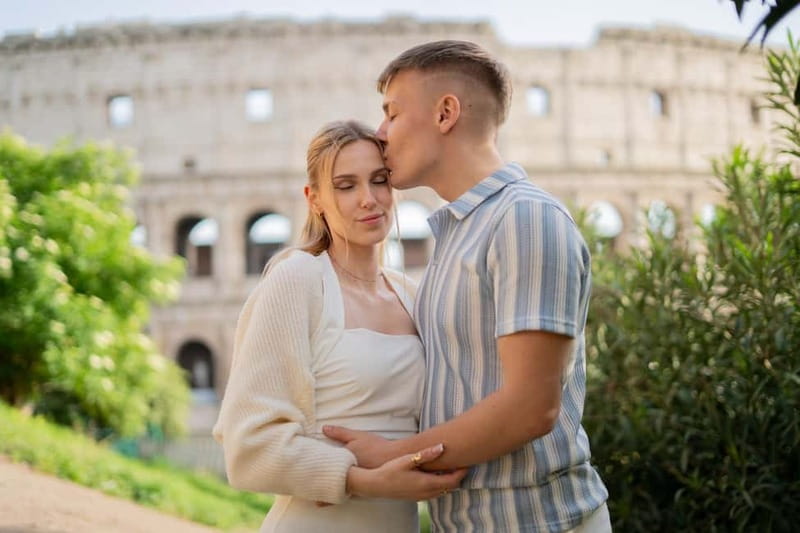 Rome: Private photoshoot at the Trevi Fountain Golden Hour - Meeting Shaggy and getting comfortable in front of the camera