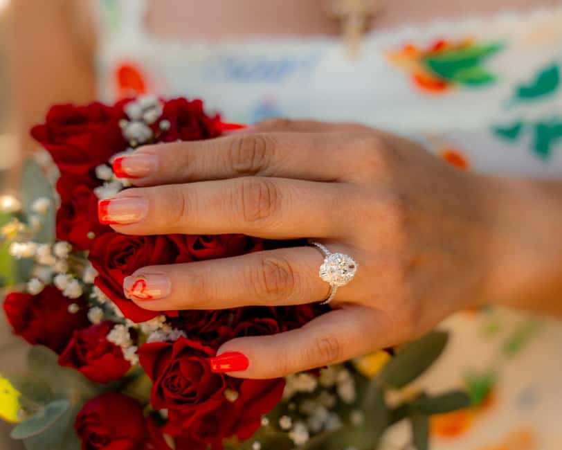 Rome: Romantic Proposal PhotoShoot - A Rome proposal planned around your story
