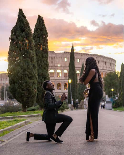 Rome: Romantic Proposal PhotoShoot - Choosing the proposal location in Rome