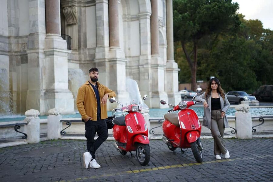 Rome: Vespa Photo Tour with City Center Pickup - Safety, comfort, and the passenger experience
