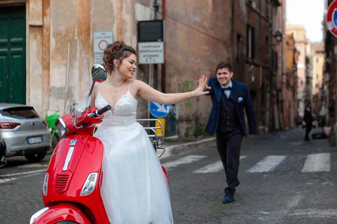 Rome Vespa Scooter Tour with Professional Photographer - Bocca della Verità and the old Roman streets