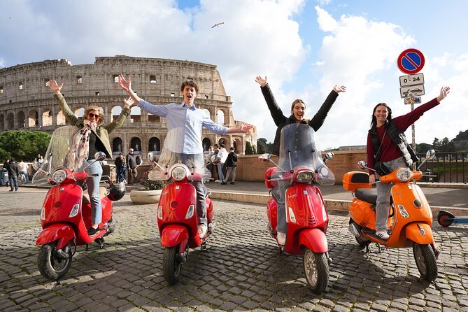 Rome: Vespa Tour with Photographer and Tiramisu treat - Starting at the Colosseum on Via del Colosseo