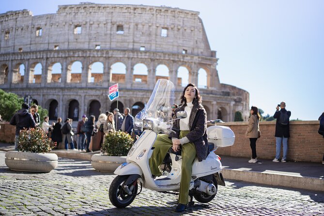 Rome Vespa tour with Pro Photographer - Circus Maximus and the scale of ancient Rome