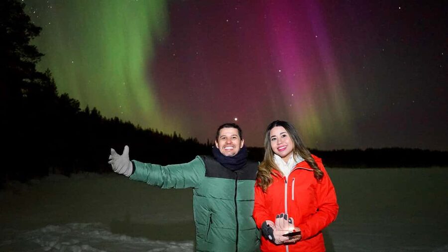 Rovaniemi: Aurora Hunting Photography Tour with Barbeque - Booking details worth knowing
