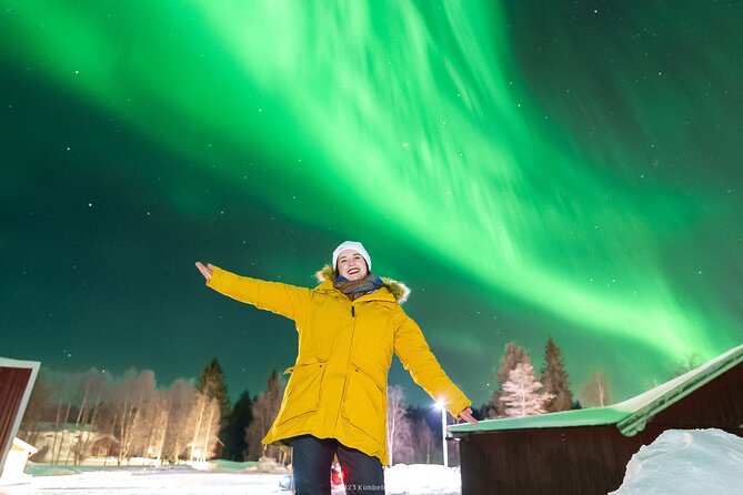 Rovaniemi: Genuine Aurora Hunting with Unlimited Pro Photos - The value of unlimited photos, snacks, and small groups