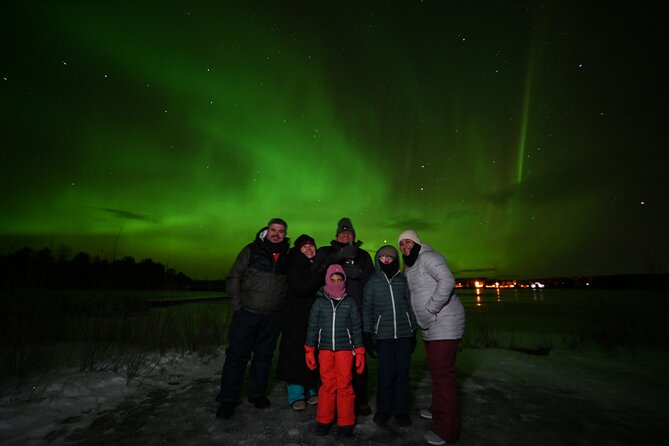 Rovaniemi: Guaranteed Northern Lights - Small Group & Photography - What your guide adds to the night