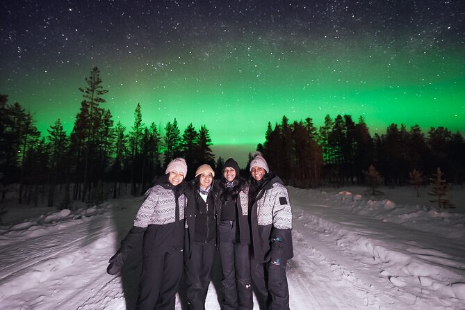 Rovaniemi: Northern Lights Pro Guaranteed - Unlimited (PRIVATE) - Private space for a group of up to eight