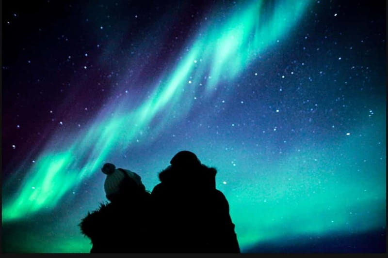 Saariselkä,Kakslauttanen: Aurora Hunting & Photography Tour. - Weather is the deciding factor
