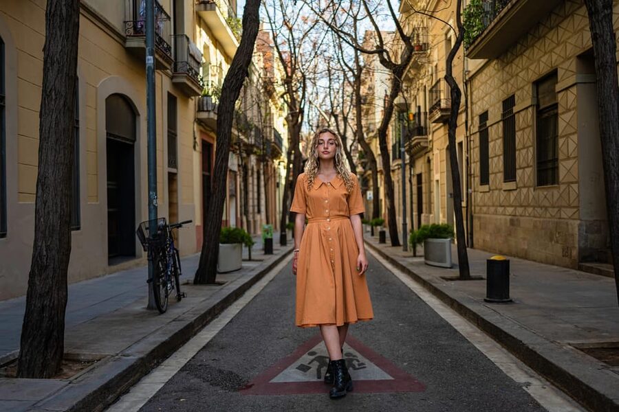 Sagrada Familia cinematic photoshoot - Nearby streets, plazas, and local shops