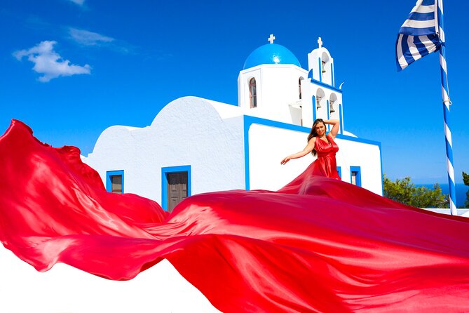 Santorini 2h Private Flying Dress Photoshoot with Transportation - Firostefani: a strong middle stop