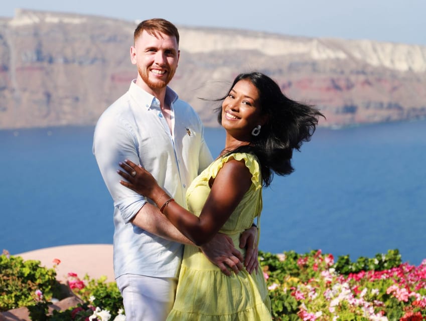 Santorini: 40-minute Photoshoot in Oia - Should You Book the Oia Photoshoot?
