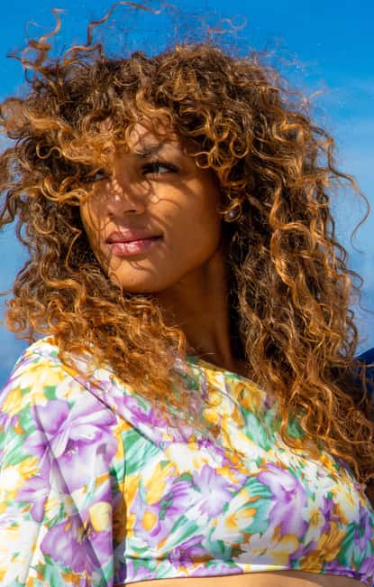 Santorini: 40-minute Photoshoot in Oia - What the Photographer Adds Beyond a Phone Camera