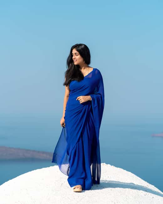Santorini: 45-minute Photoshoot in Oia - Walking through Oia’s lanes and viewpoints