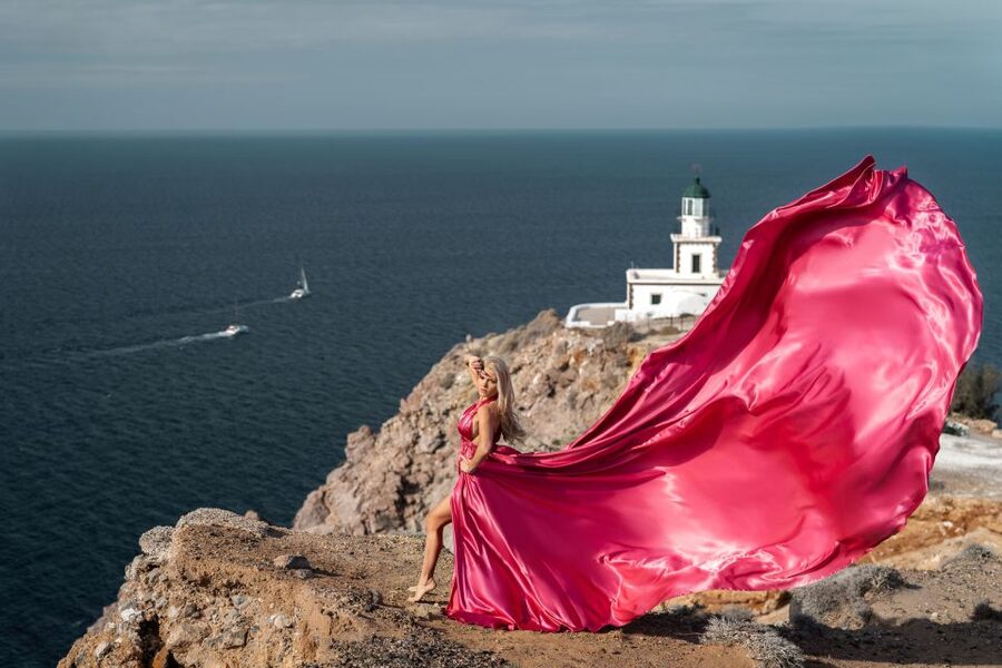 Santorini: Flying Dress Photo © Photoshoot "Express Package" - Practical preparation for Imerovigli