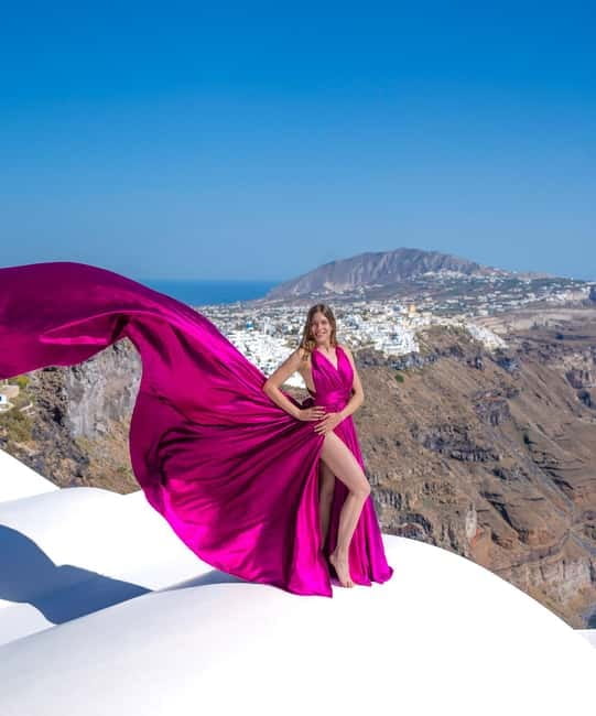 Santorini: Flying Dress Photoshoot with Edited Photos - Key points at a glance