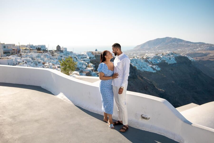 Santorini: Imerovigli or Fira Photoshoot - Receiving 50 to 100 edited images