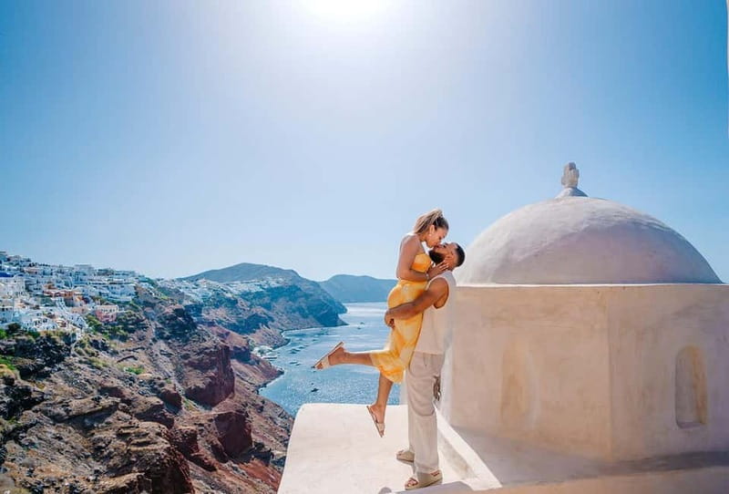 Santorini: Oia Private Couple Photoshoot with 35 Photos - Meeting beside the church in Oia or Imerovigli